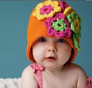 Вязаная шапка для ребенка